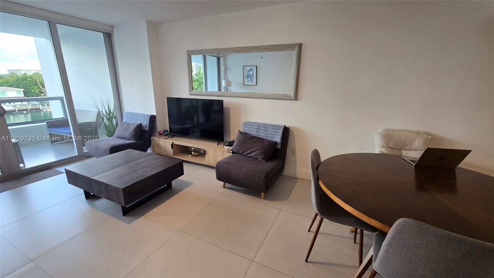 THE IVORY RESIDENCE CONDO - Residential