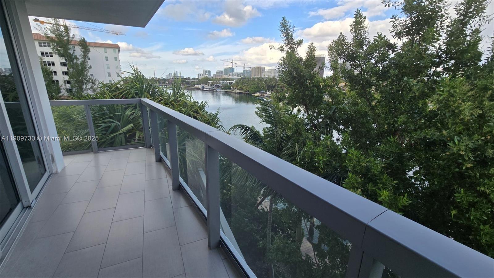 THE IVORY RESIDENCE CONDO - Residential