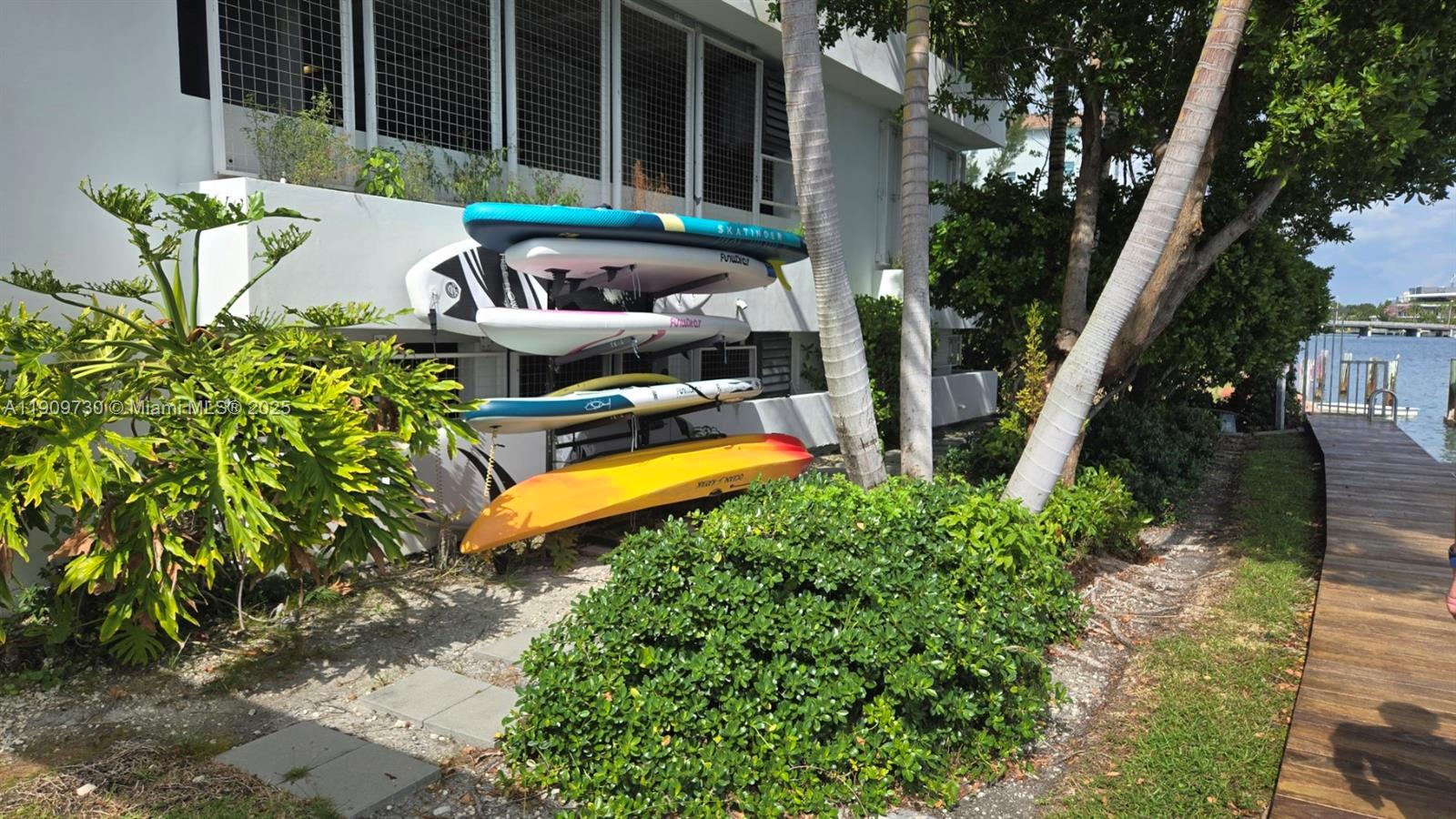 THE IVORY RESIDENCE CONDO - Residential