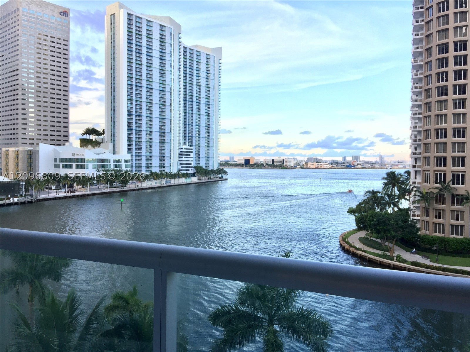 465 Brickell Ave 617