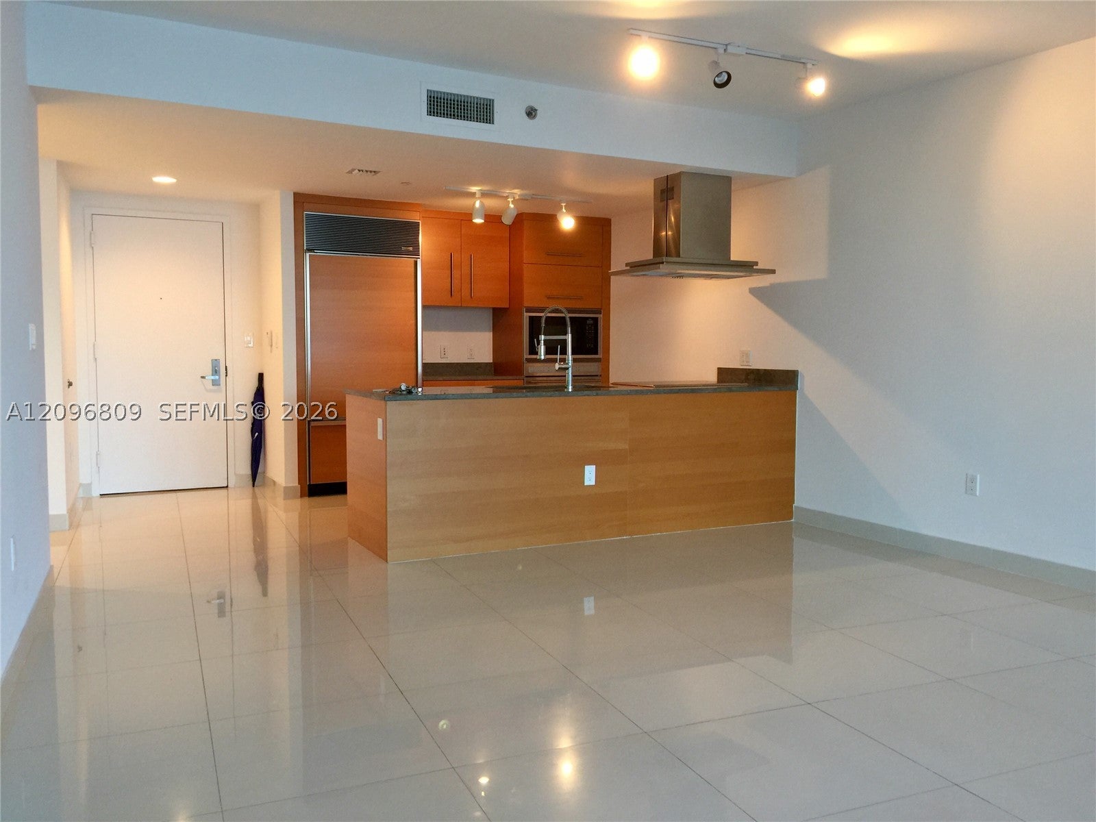 465 Brickell Ave 617