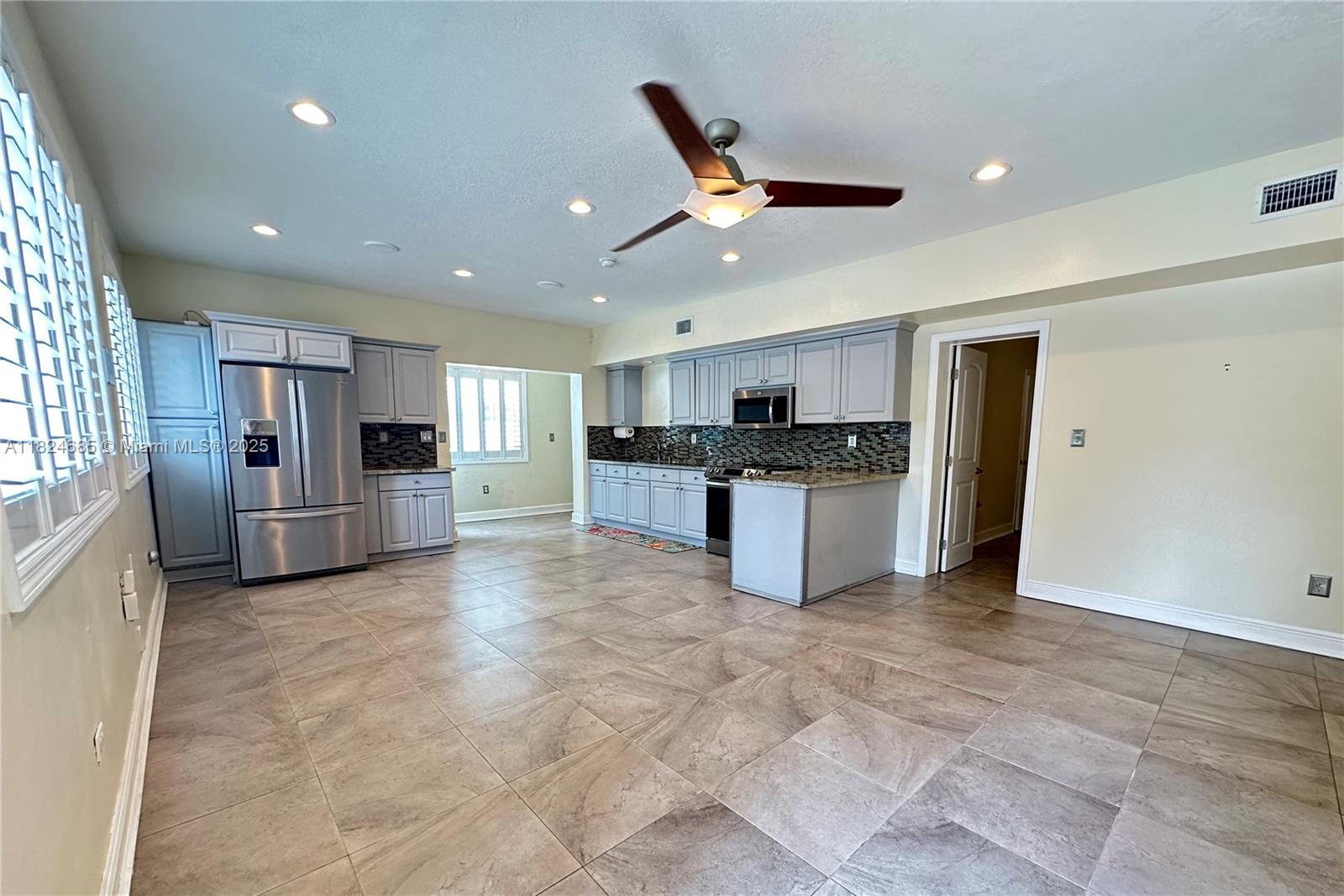 PAMELA VILLA KEY LARGO - Residential