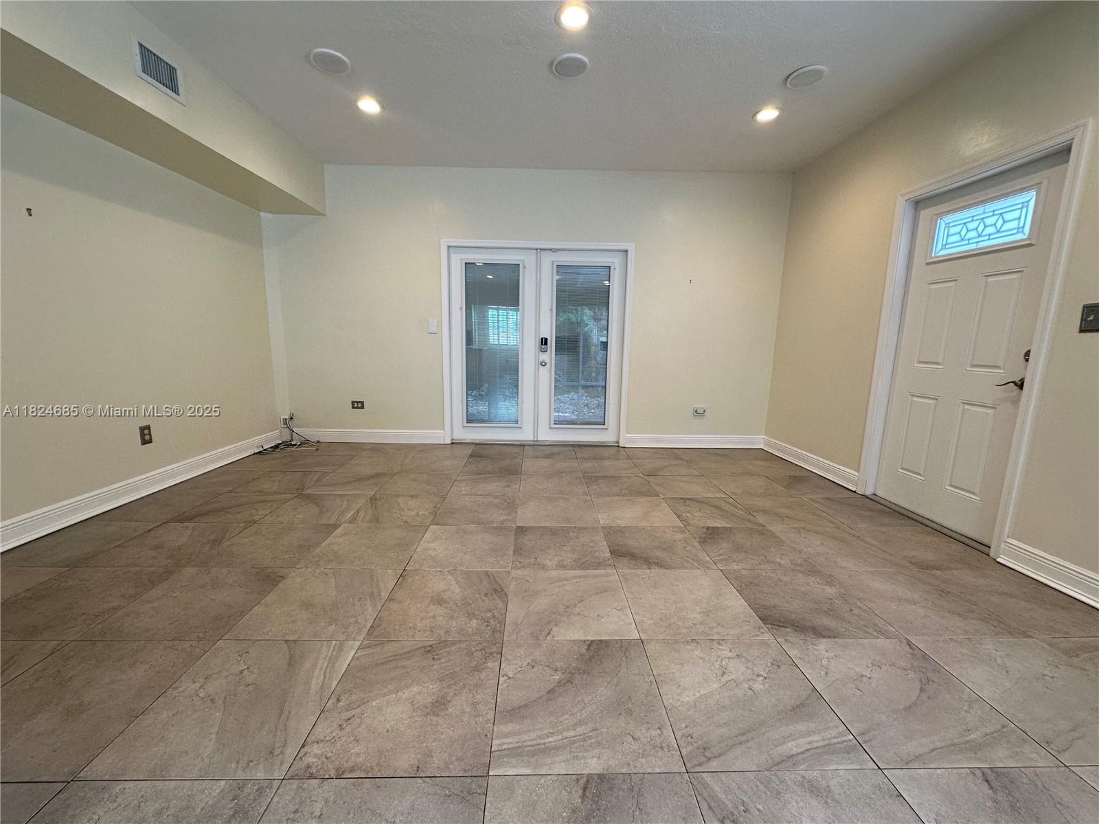 PAMELA VILLA KEY LARGO - Residential