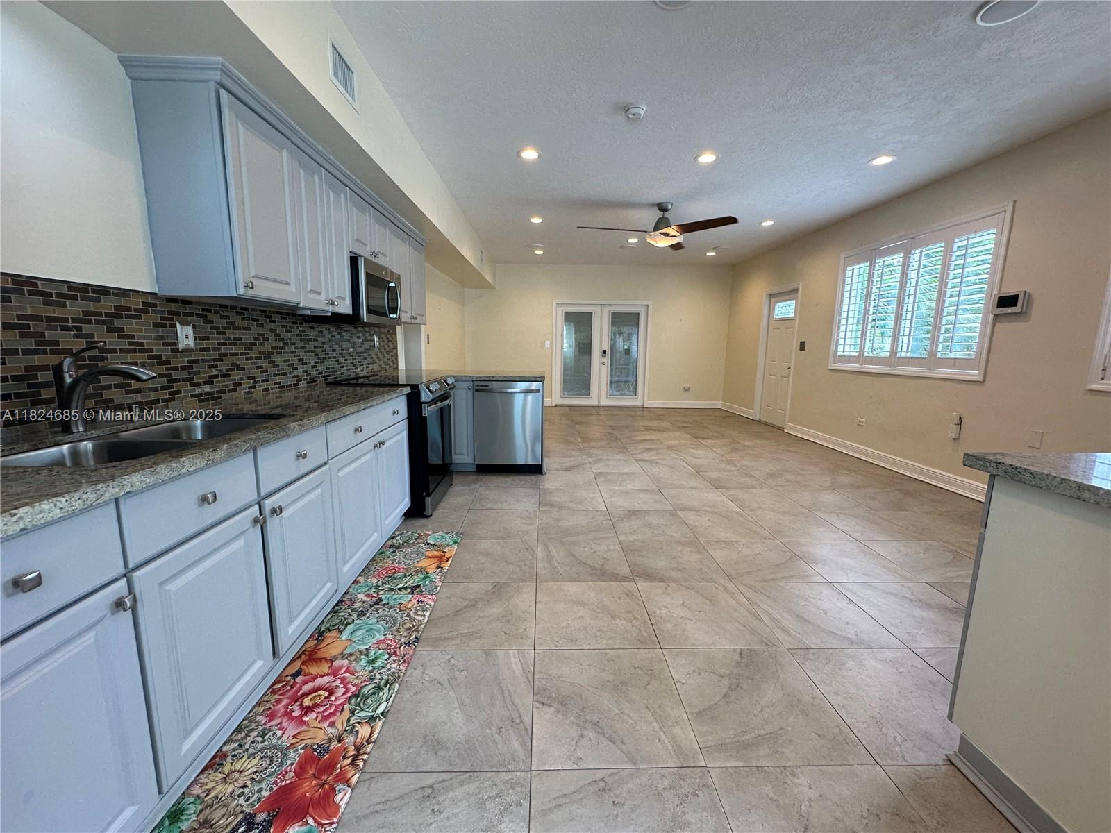 PAMELA VILLA KEY LARGO - Residential