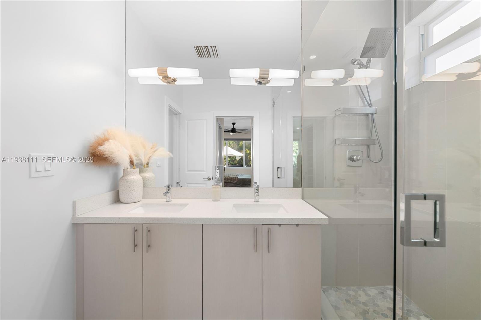 ISLAND VIEW - Residential Lease