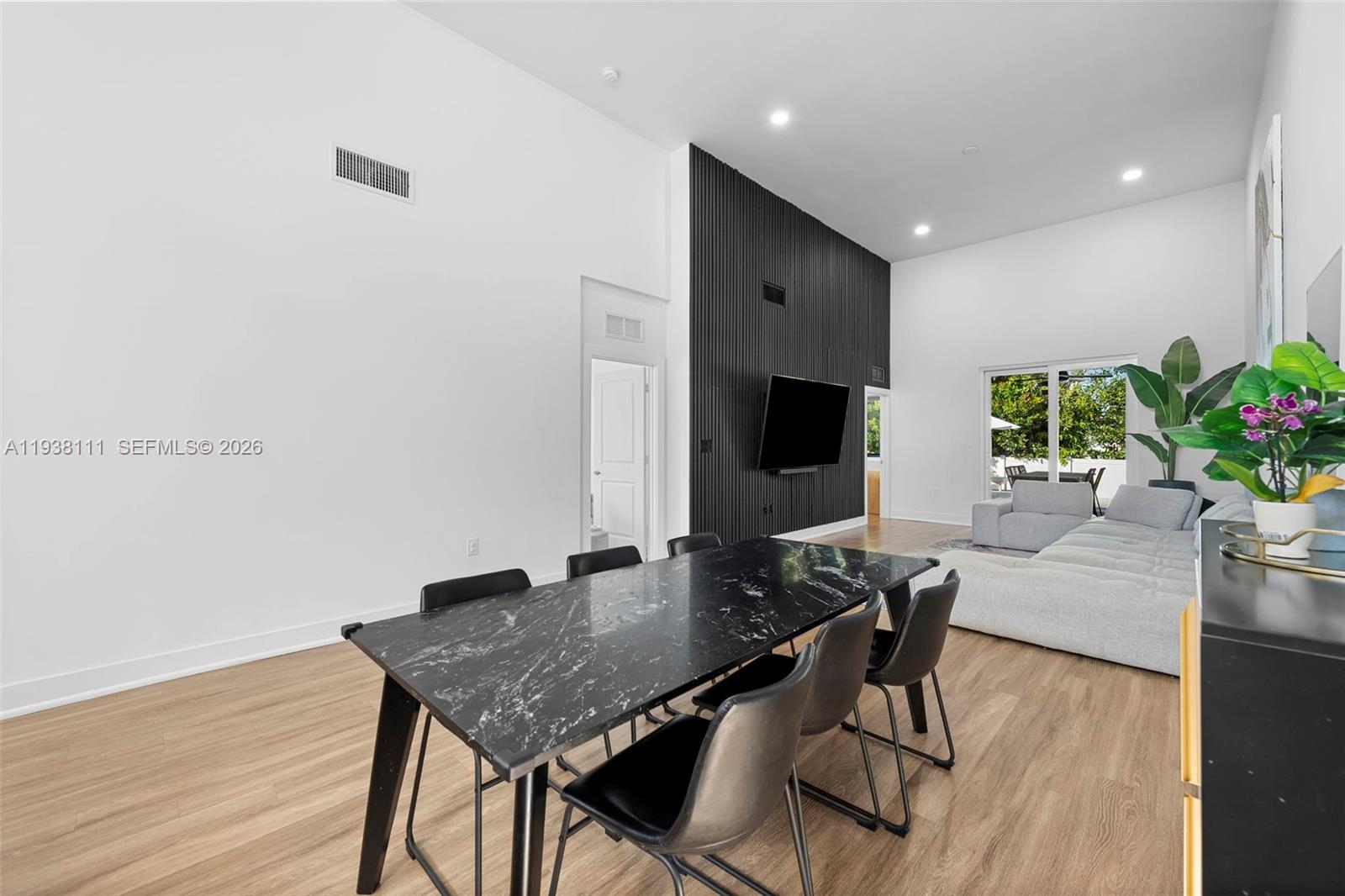 ISLAND VIEW - Residential Lease