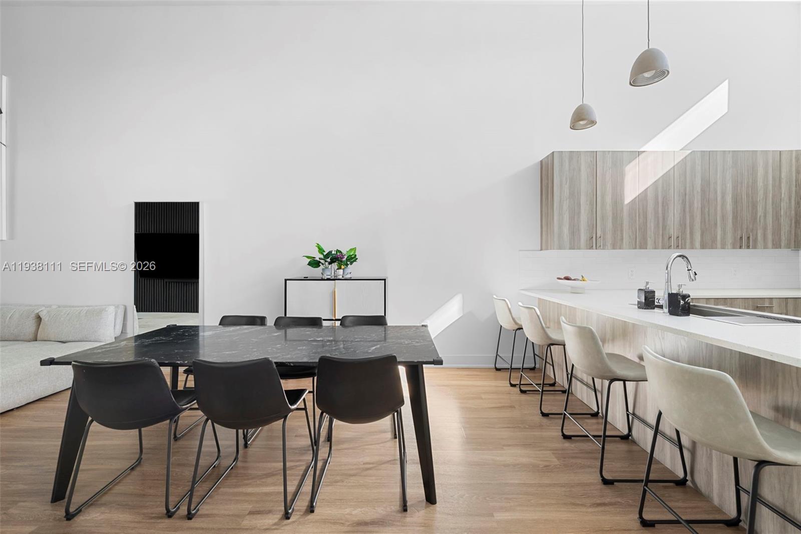 ISLAND VIEW - Residential Lease