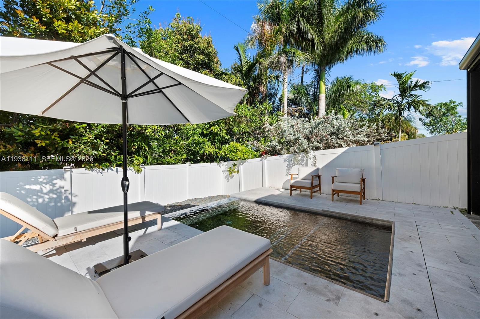 ISLAND VIEW - Residential Lease