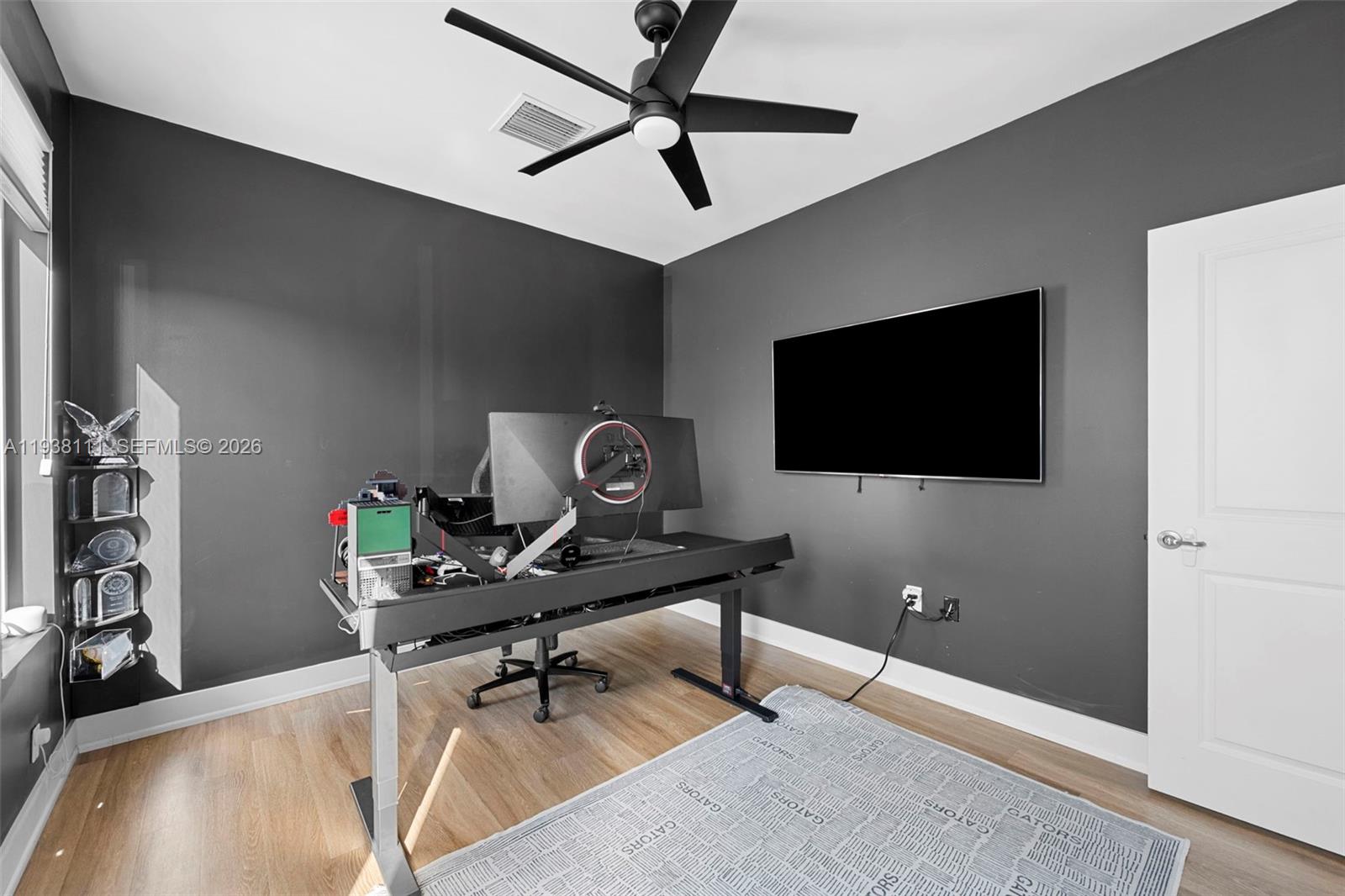 ISLAND VIEW - Residential Lease