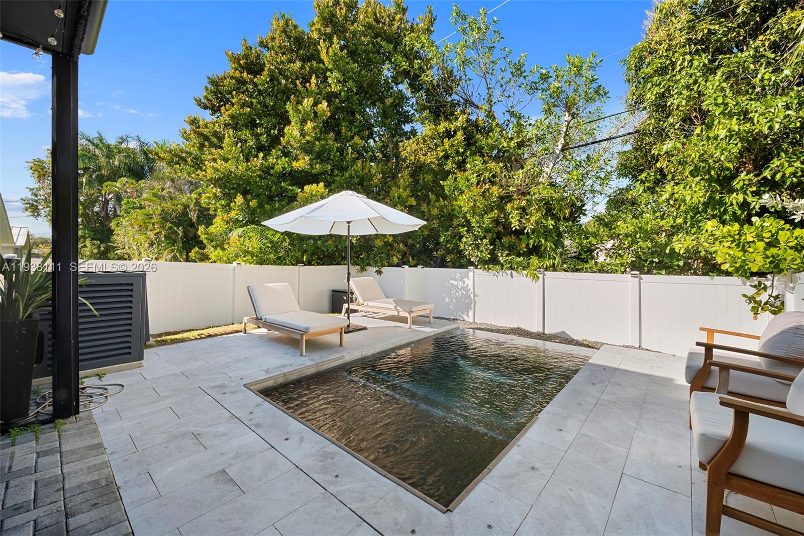 ISLAND VIEW - Residential Lease