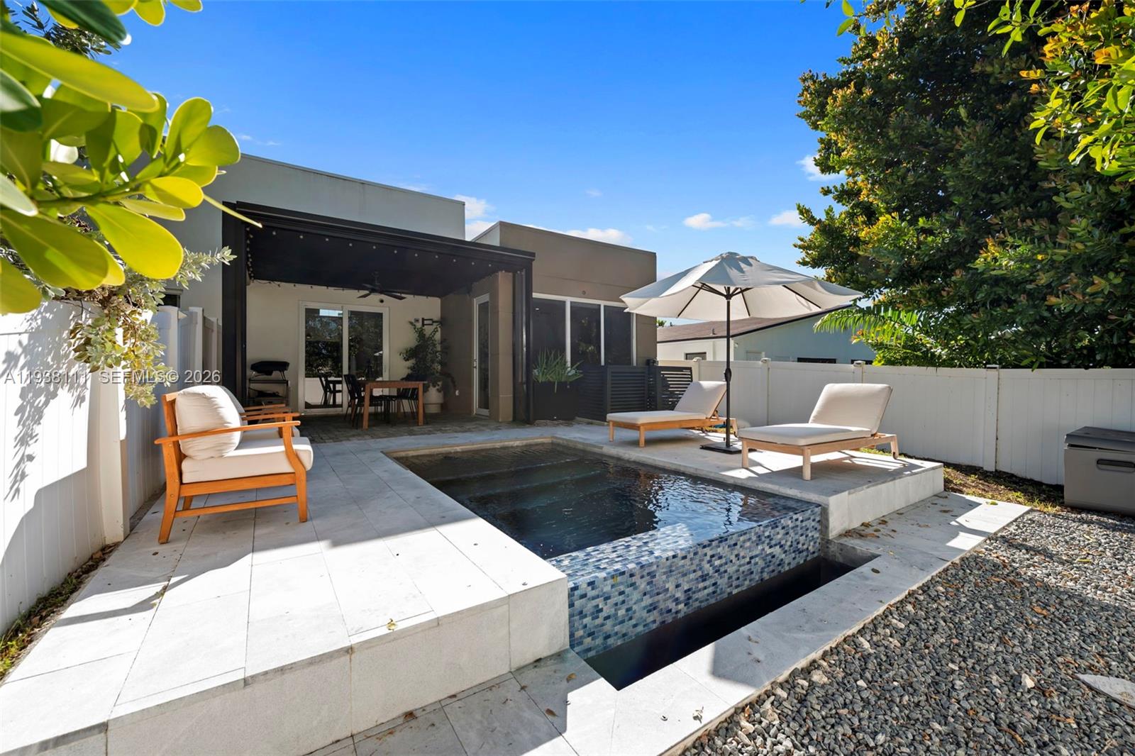 ISLAND VIEW - Residential Lease