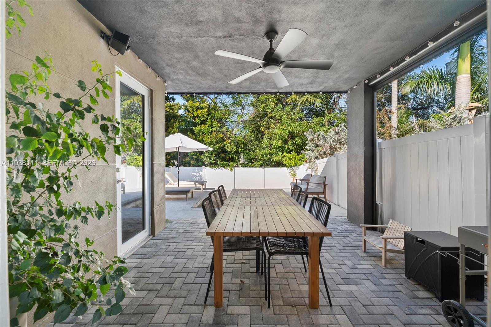 ISLAND VIEW - Residential Lease