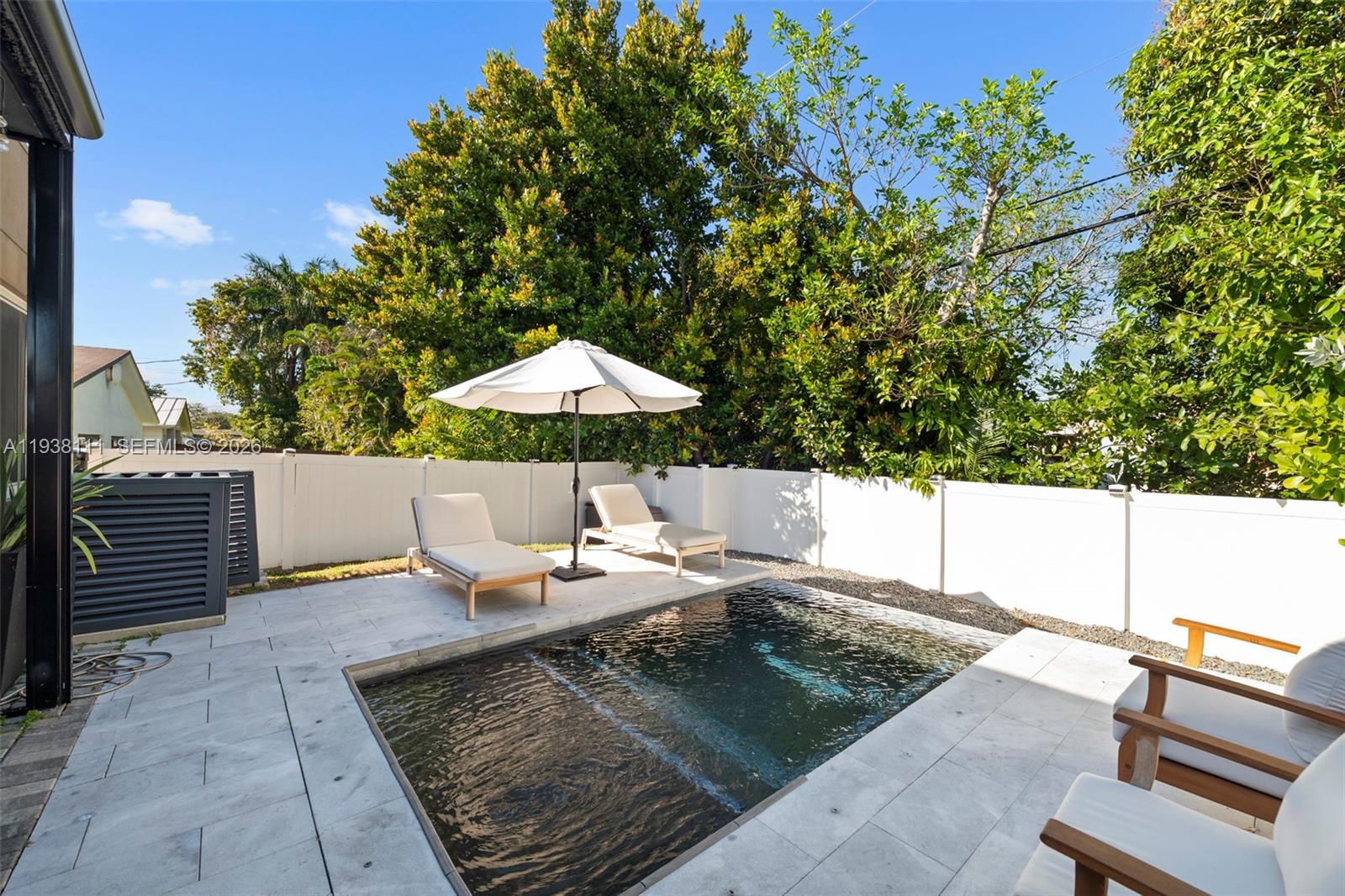 ISLAND VIEW - Residential Lease