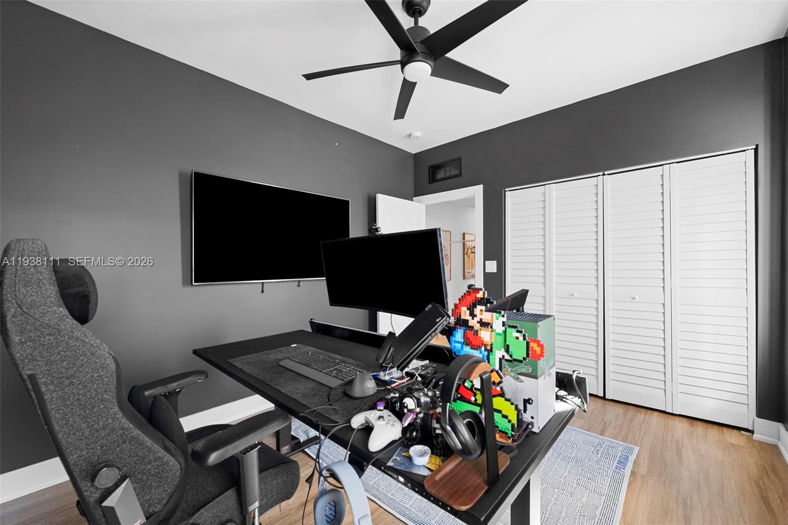 ISLAND VIEW - Residential Lease