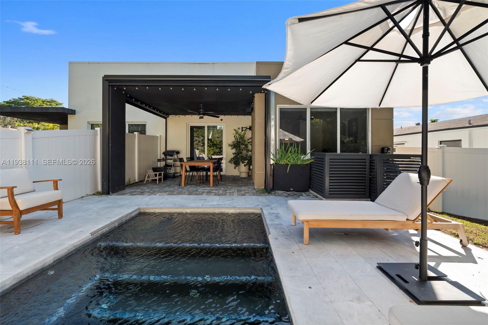 ISLAND VIEW - Residential Lease