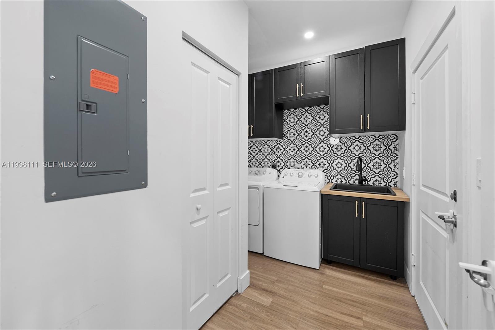 ISLAND VIEW - Residential Lease