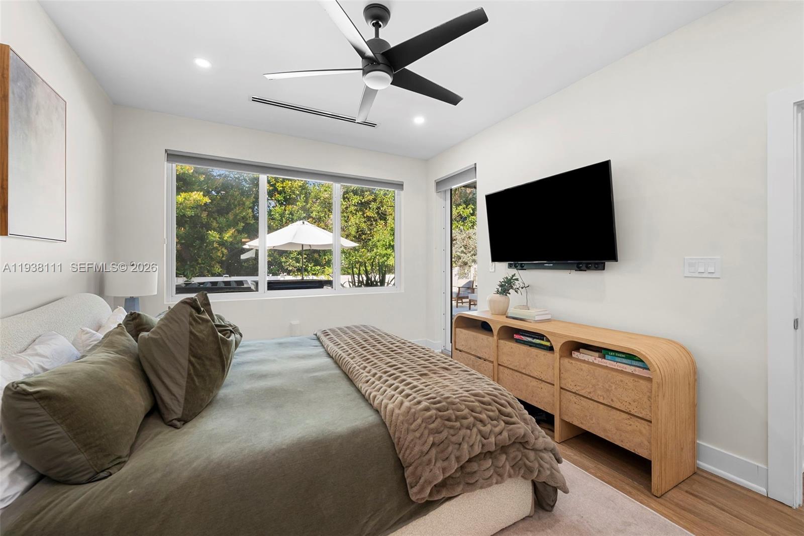 ISLAND VIEW - Residential Lease