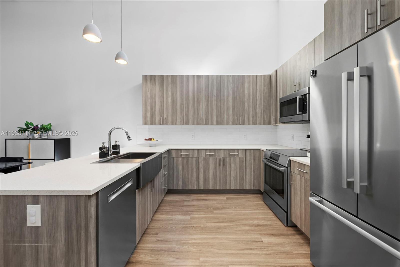 ISLAND VIEW - Residential Lease