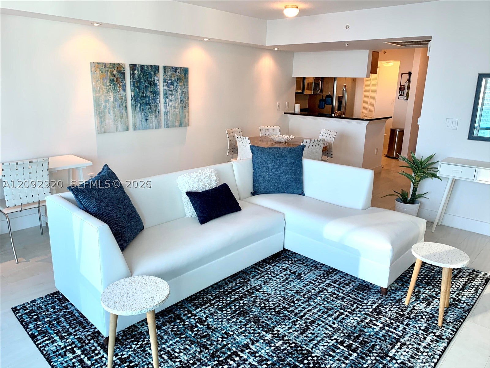 31 SE 5th St 2806