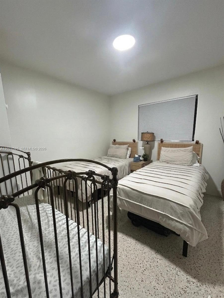 STIRLING LAKE - Residential Lease