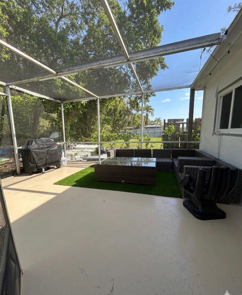 STIRLING LAKE - Residential Lease