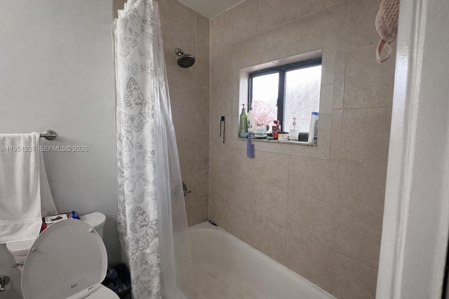 EL PRADO XII CONDO - Residential Lease