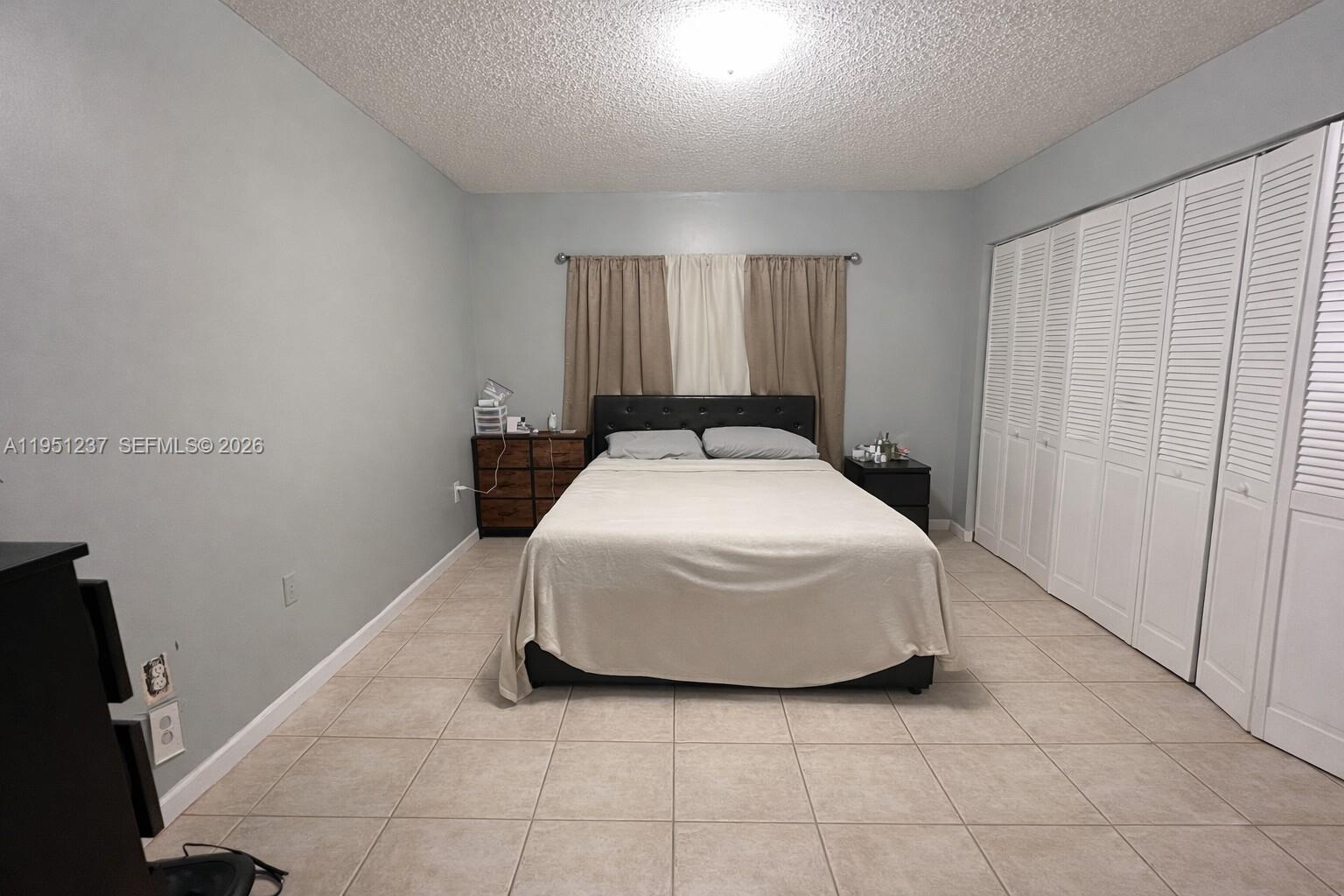 EL PRADO XII CONDO - Residential Lease