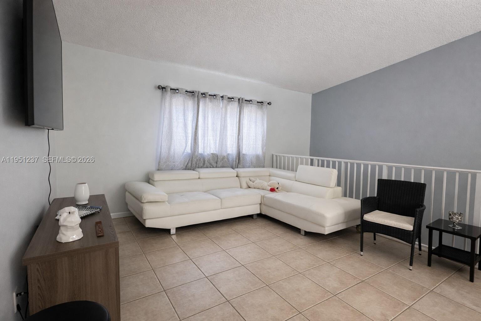 EL PRADO XII CONDO - Residential Lease