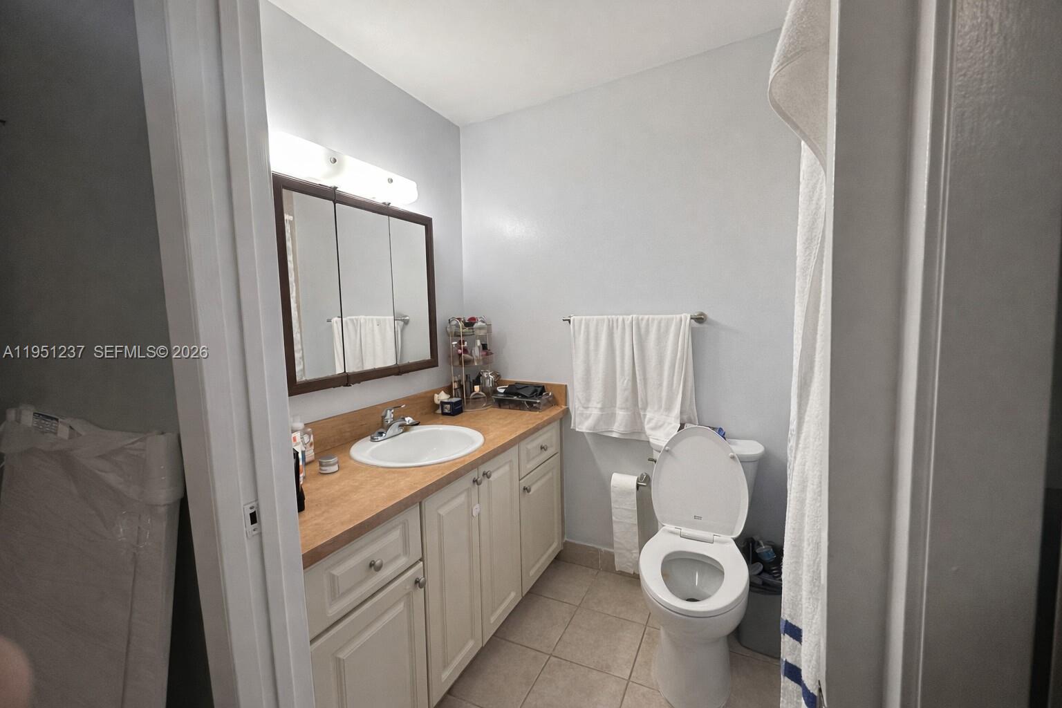EL PRADO XII CONDO - Residential Lease