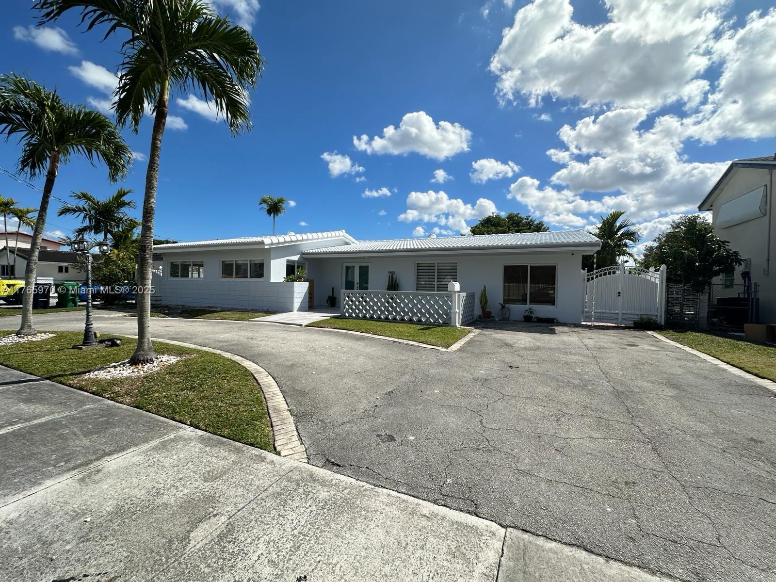 Rental Property at 9810 Sw 19th St  , Miami, Broward County, Florida - Bedrooms: 4 
Bathrooms: 3  - $4,600 MO.