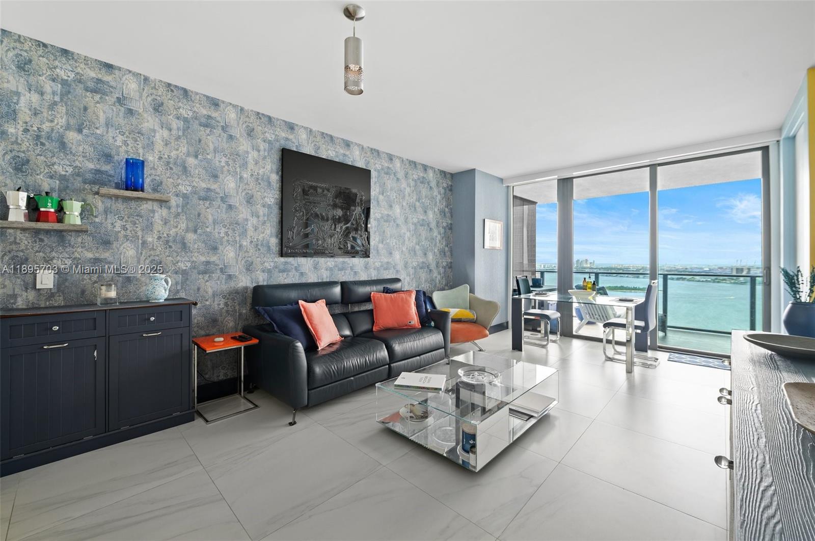 PARAISO BAY CONDO - Residential