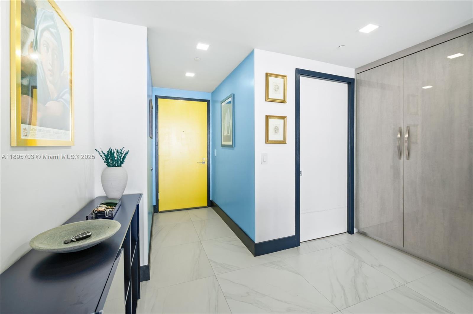 PARAISO BAY CONDO - Residential