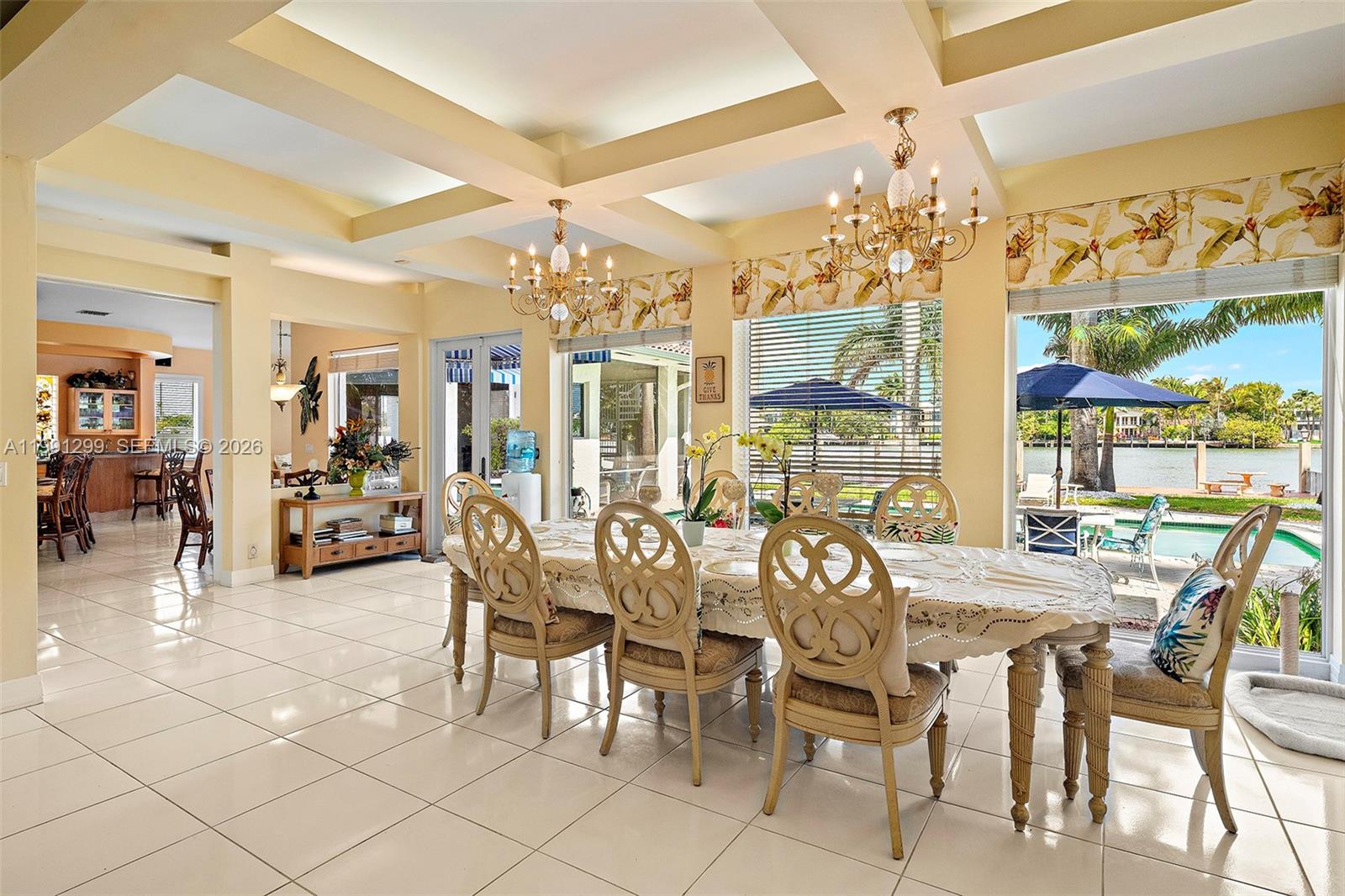 HOLLYWOOD LAKES - Residential