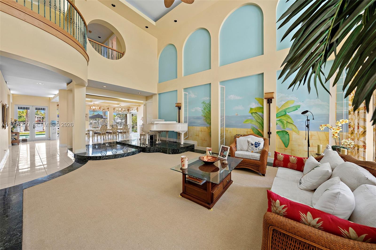 HOLLYWOOD LAKES - Residential