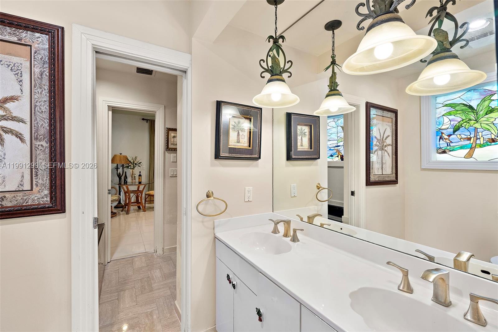 HOLLYWOOD LAKES - Residential