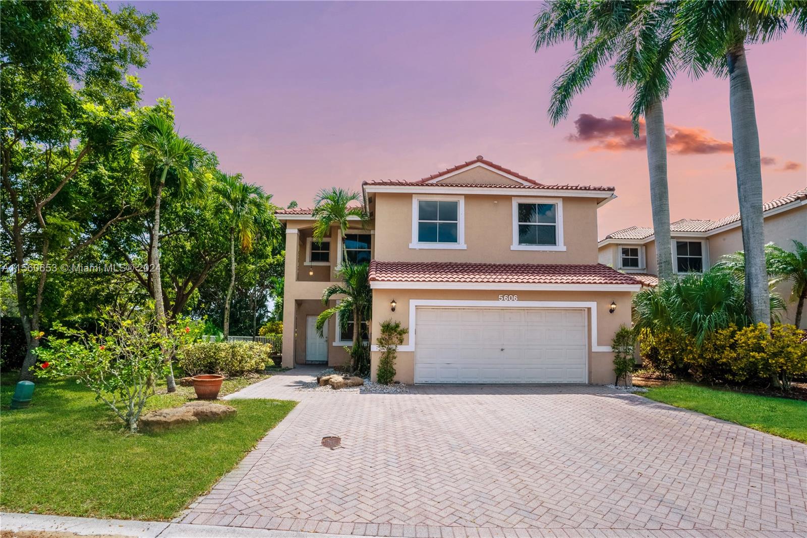 Property for Sale at 5606 Nw 122nd Ter, Coral Springs, Broward County, Florida - Bedrooms: 5 
Bathrooms: 3  - $775,000