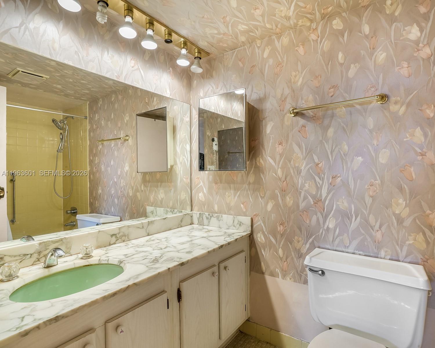 CYPRESS CHASE CONDO NO 1 - Residential