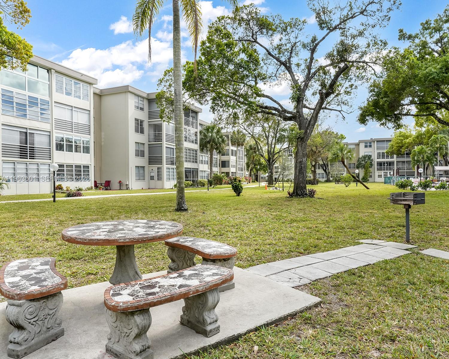 CYPRESS CHASE CONDO NO 1 - Residential