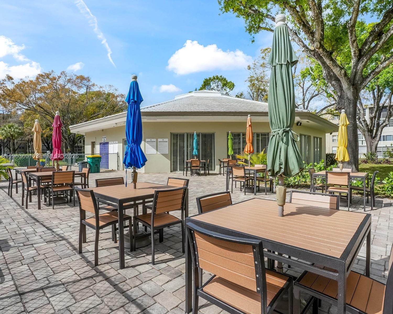 CYPRESS CHASE CONDO NO 1 - Residential