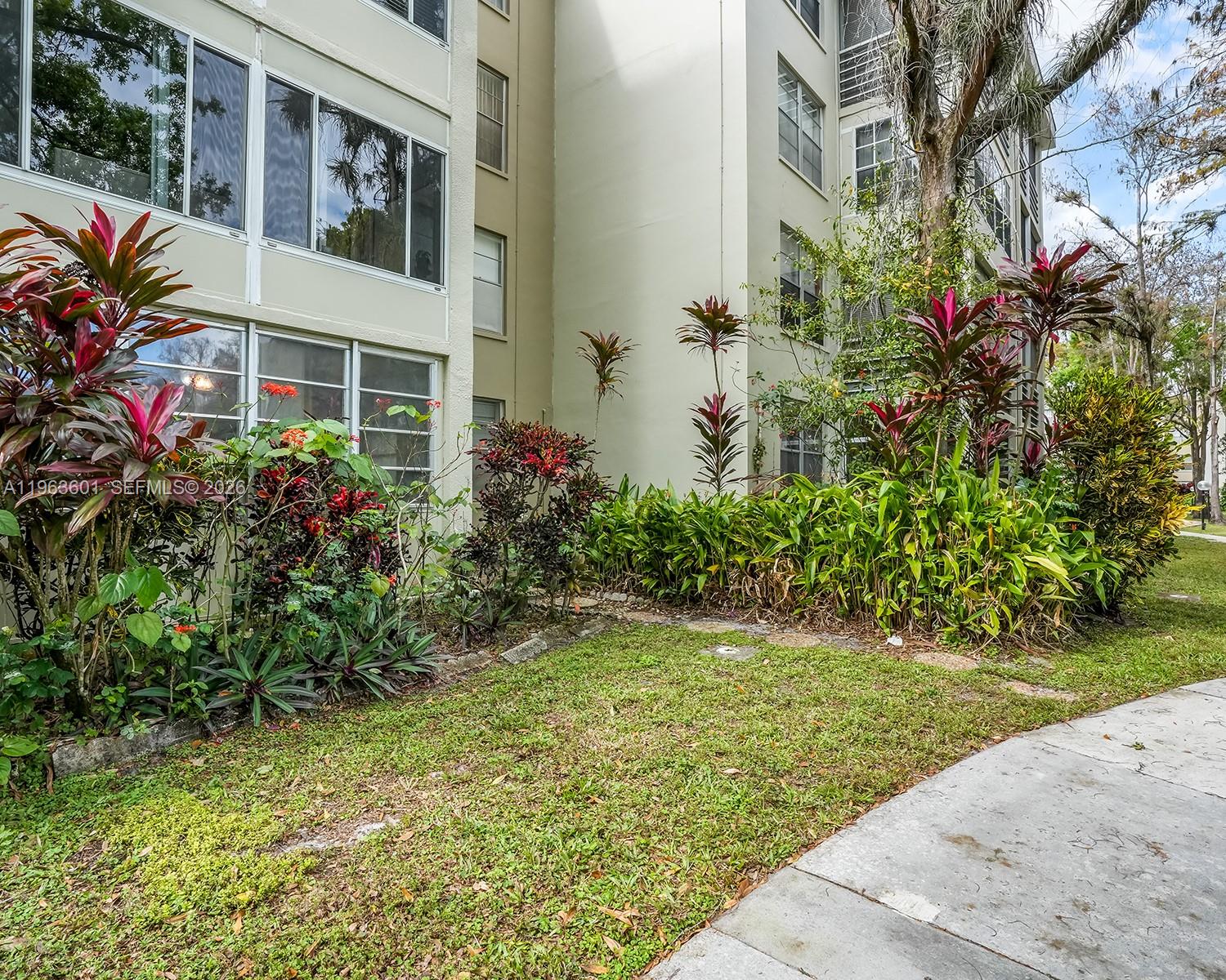 CYPRESS CHASE CONDO NO 1 - Residential