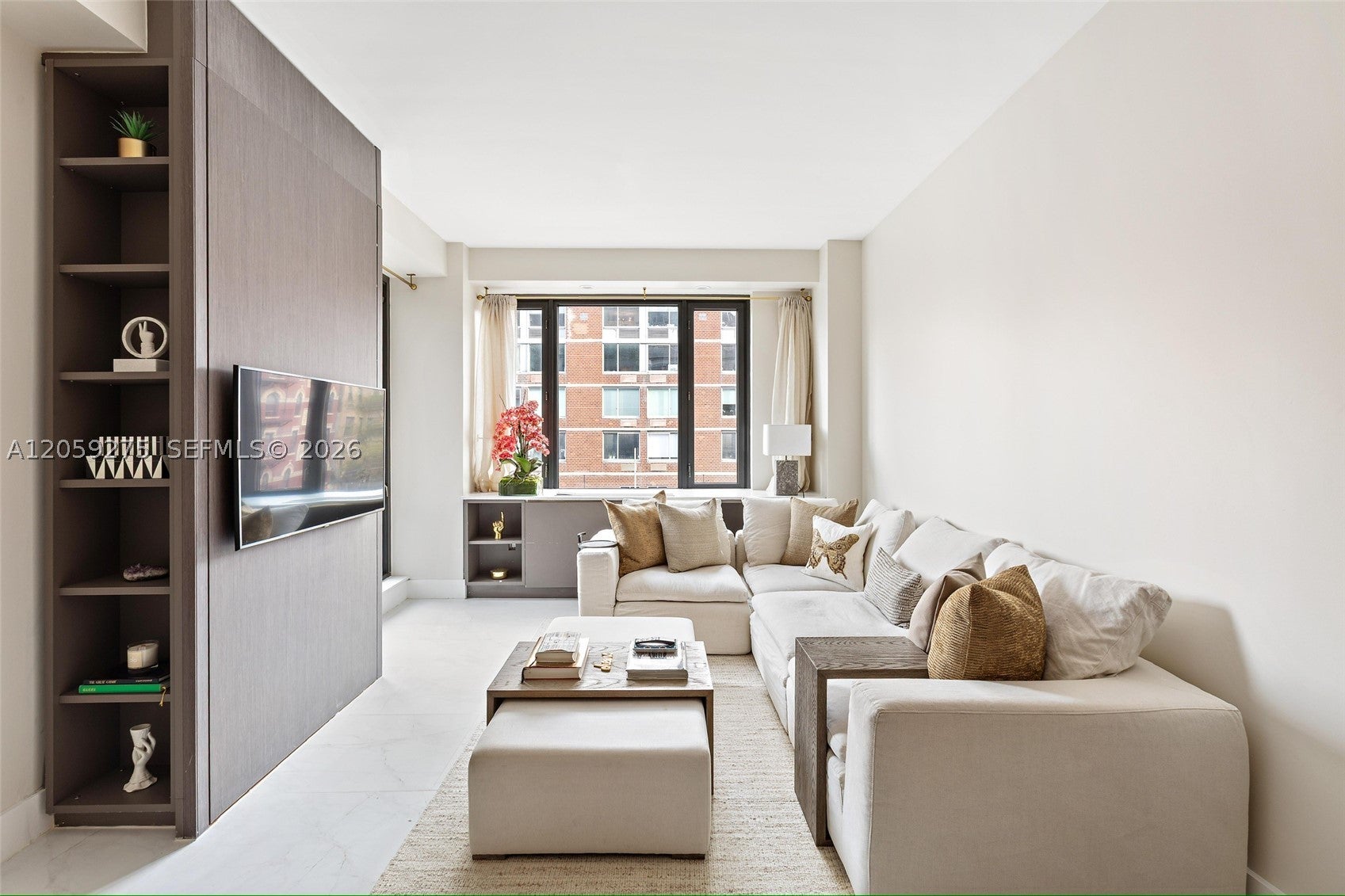 305 W 16 St 3G NY 10011