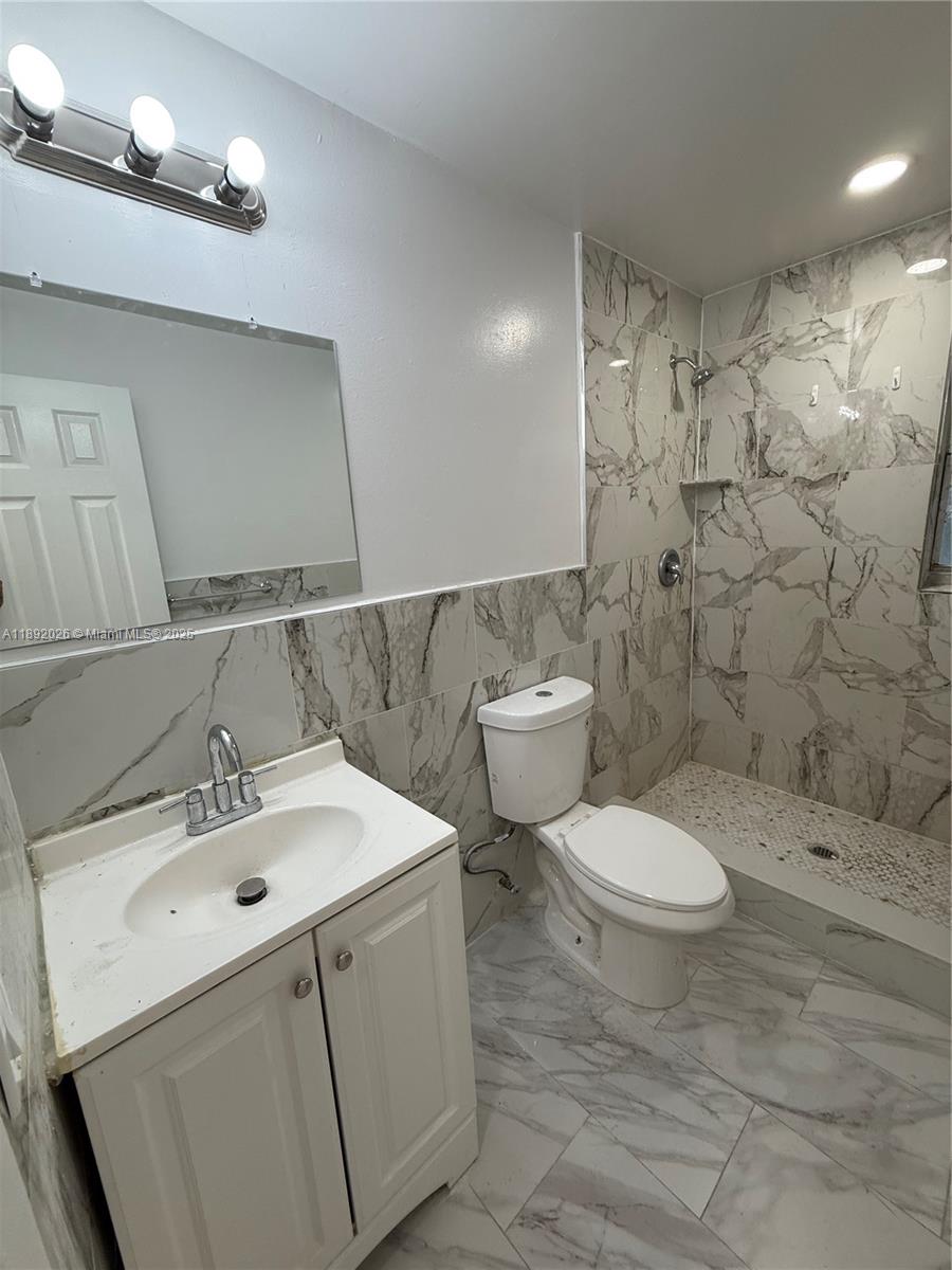FEDERAL GARDENS 4 - Residential Lease