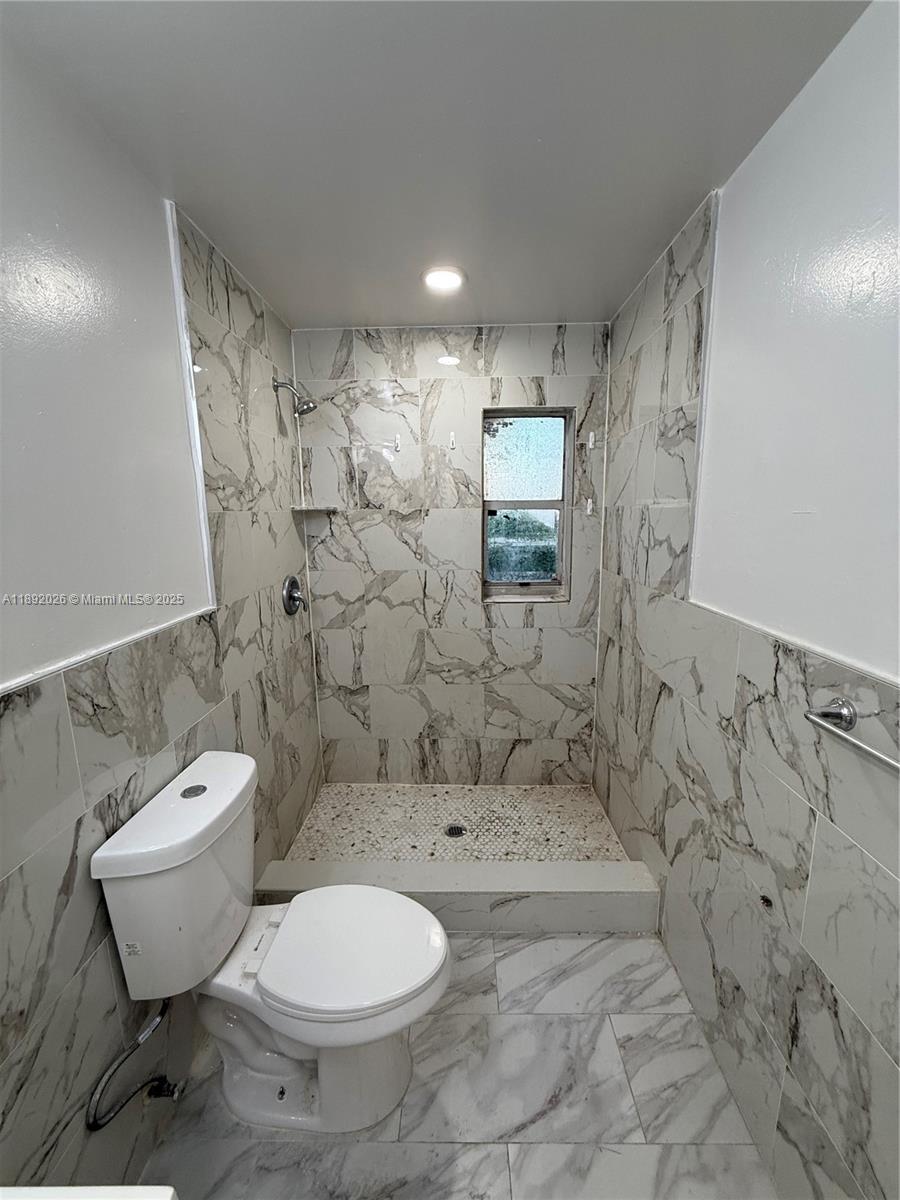 FEDERAL GARDENS 4 - Residential Lease