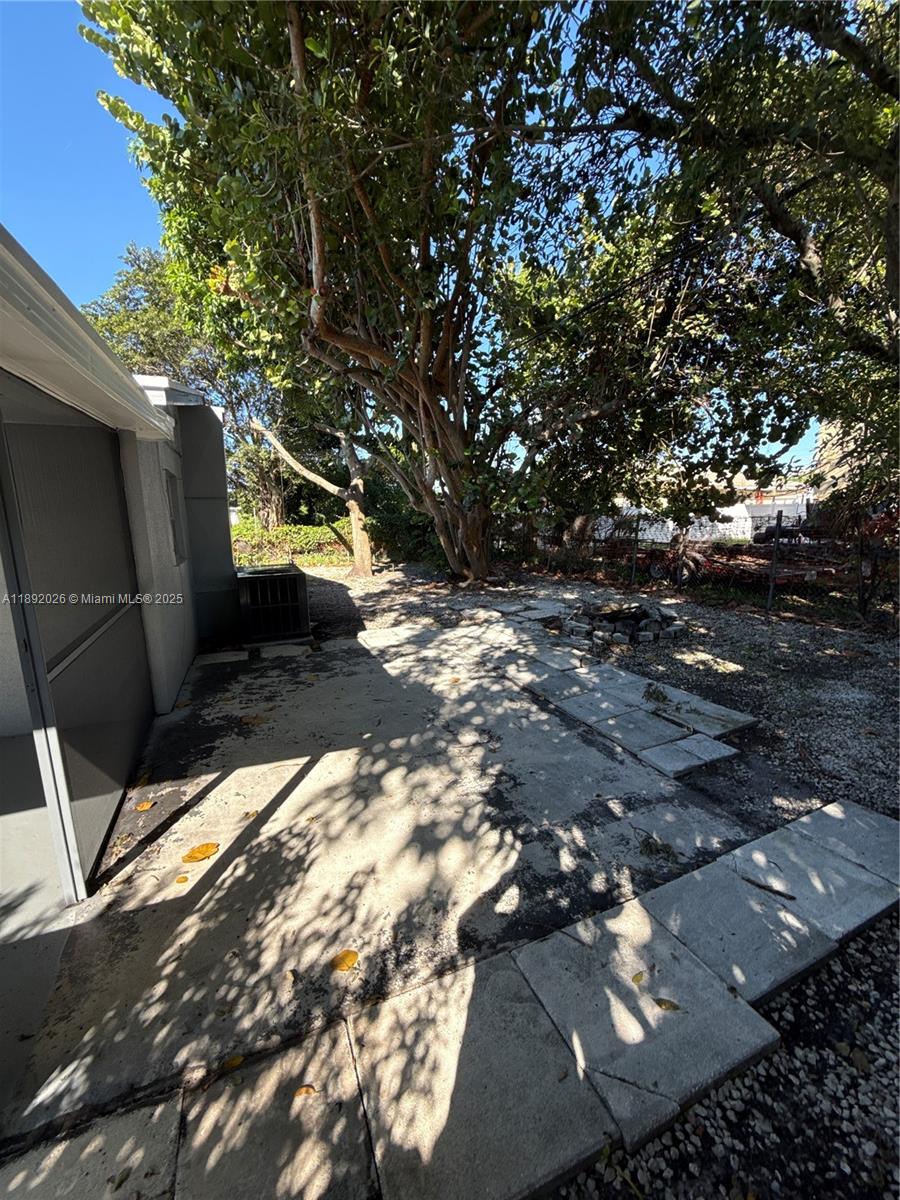 FEDERAL GARDENS 4 - Residential Lease