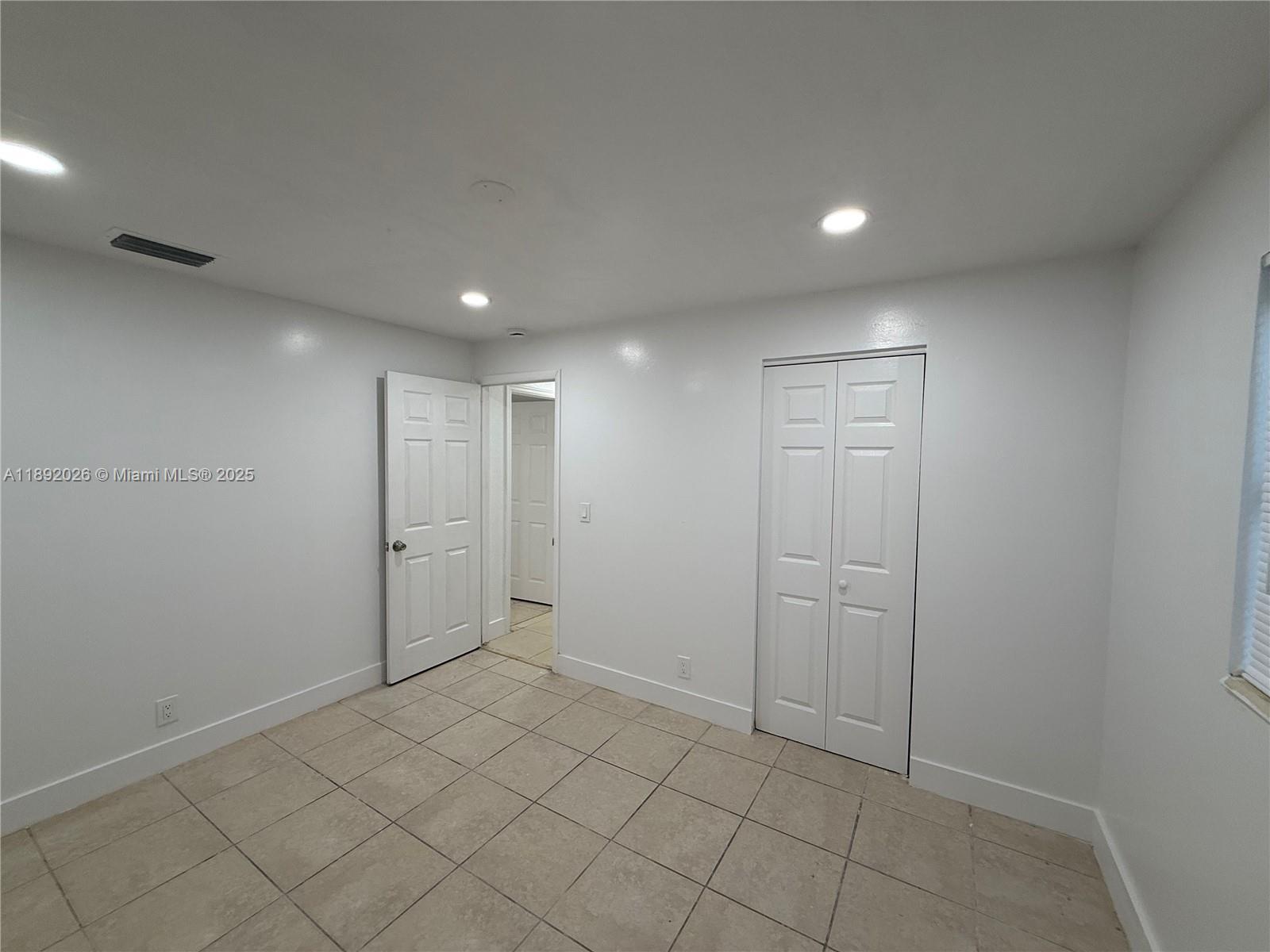 FEDERAL GARDENS 4 - Residential Lease