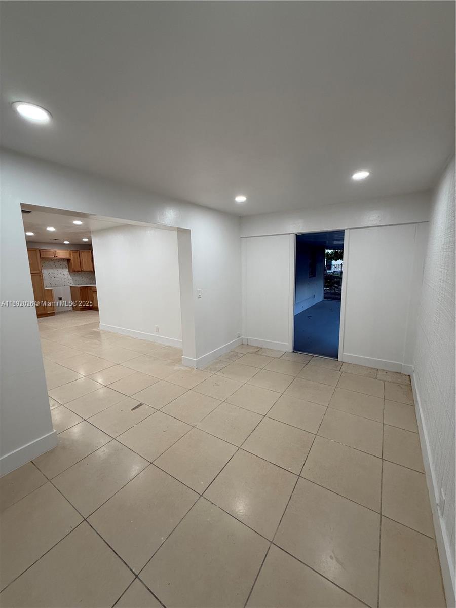 FEDERAL GARDENS 4 - Residential Lease