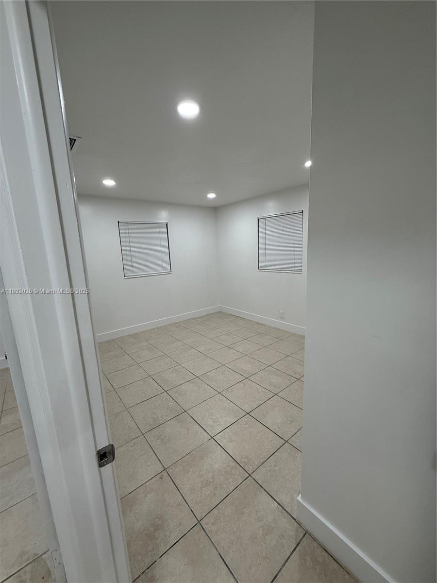 FEDERAL GARDENS 4 - Residential Lease
