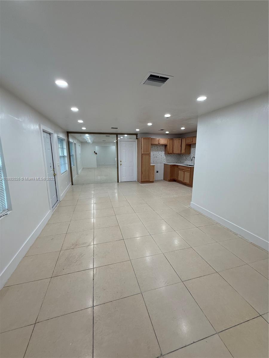 FEDERAL GARDENS 4 - Residential Lease