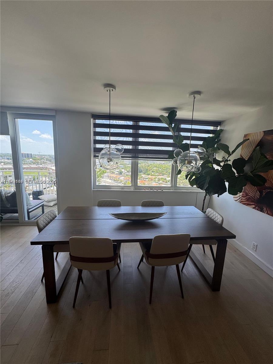 BAYVIEW TOWERS CONDO SOUT - Residential