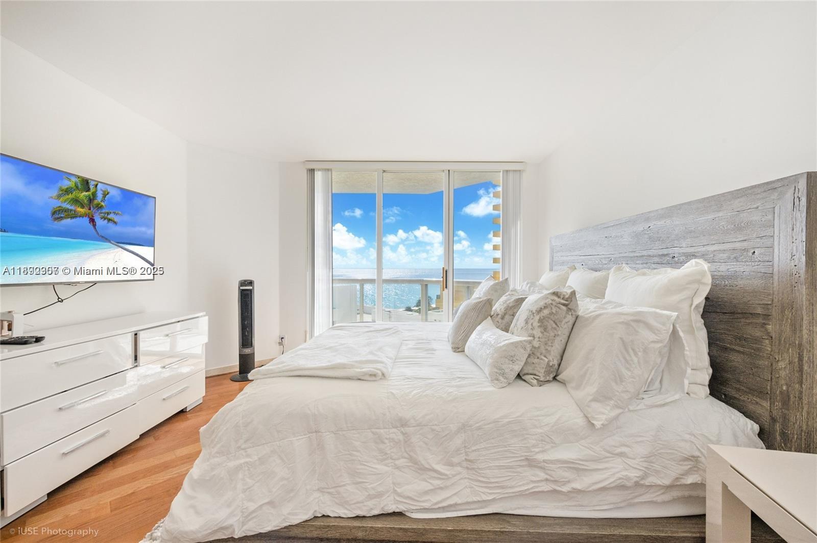 OCEANIA I CONDO - Residential